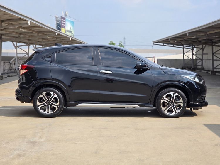 Honda HR-V 2015 1.8 EL Utility-car เบนซิน ไม่ติดแก๊ส เกียร์อัตโนมัติ ดำ รูปที่ 4