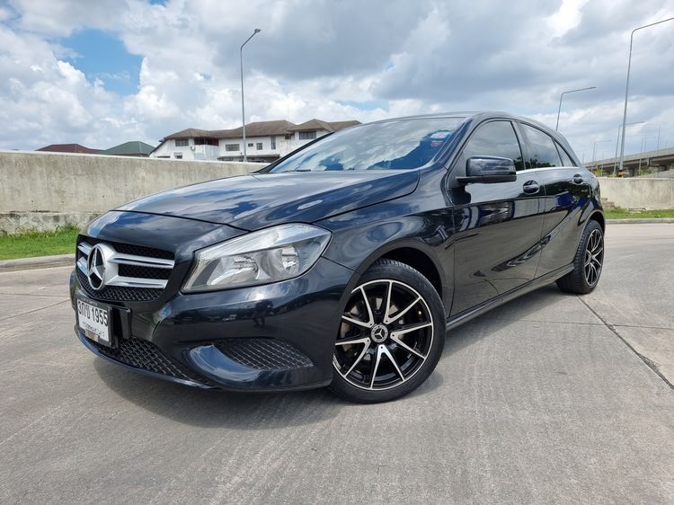 รถ Mercedes-Benz A-Class A180 สี ดำ