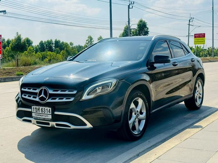 Mercedes-Benz GLA-Class 2019 GLA200 Utility-car เบนซิน ไม่ติดแก๊ส เกียร์อัตโนมัติ ดำ