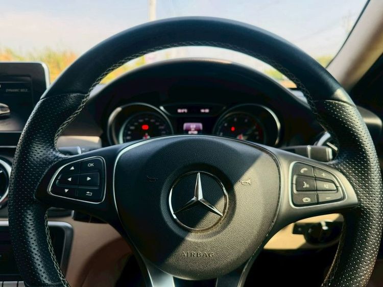 Mercedes-Benz GLA-Class 2019 GLA200 Utility-car เบนซิน ไม่ติดแก๊ส เกียร์อัตโนมัติ ดำ รูปที่ 4