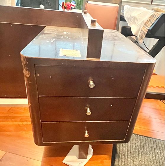 โต๊ะทำงานผู้บริหารแนววินเทจ โทนไม้เข้ม ดีไซน์เรียบ เท่ คลาสสิก รูปที่ 5