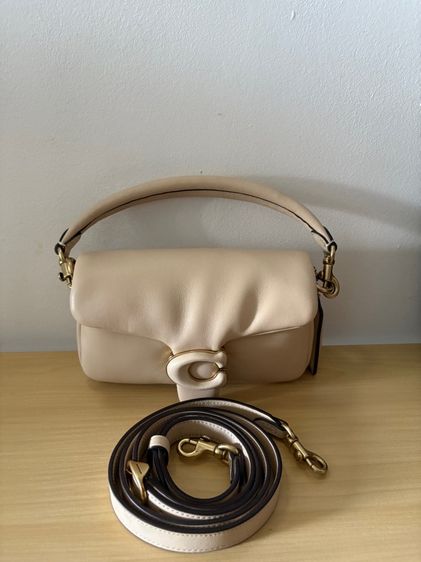 กระเป๋า Coach Tabby Pillow 18