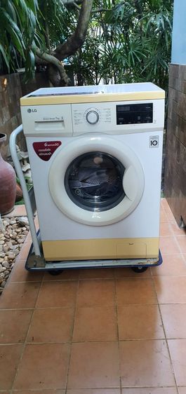 เครื่องซักผ้า LG ฝาหน้า 7 กก.