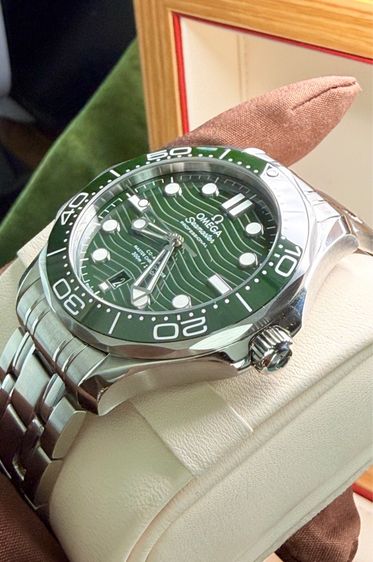 Omega Seamaster Green Diver รูปที่ 4