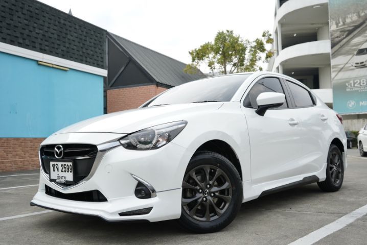 Mazda Mazda 2 2018 1.3 High Connect Sedan เบนซิน ไม่ติดแก๊ส เกียร์อัตโนมัติ ขาว รูปที่ 3