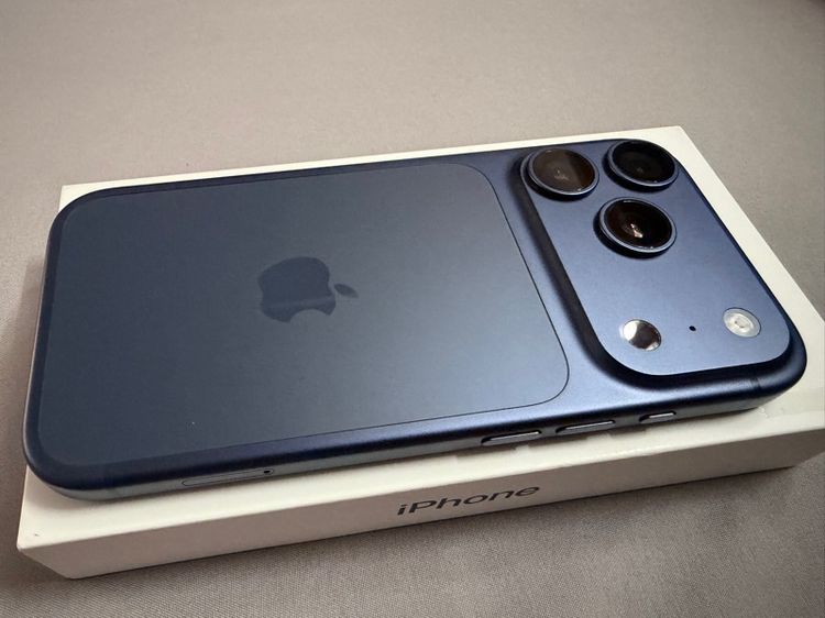 iPhone 17 pro สีบลู 256กิก รูปที่ 2