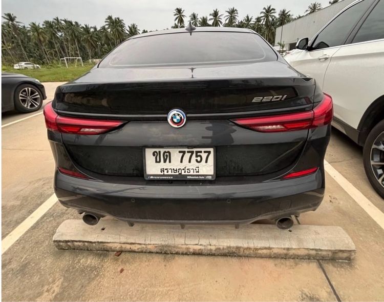 BMW Series 2 2023 220i Sedan เบนซิน ไม่ติดแก๊ส เกียร์อัตโนมัติ ดำ รูปที่ 3
