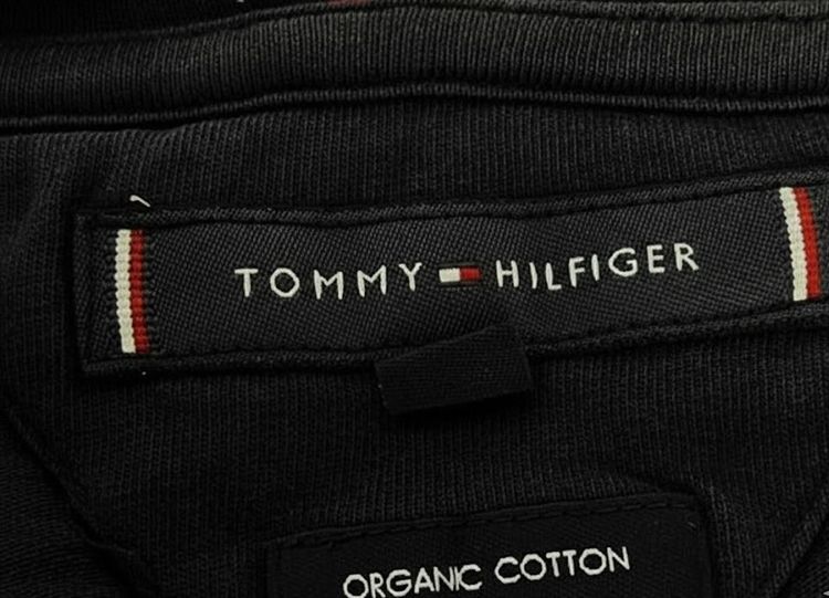 Tommy Hilfiger Men’s Organic Cotton Logo T-Shirt รูปที่ 2