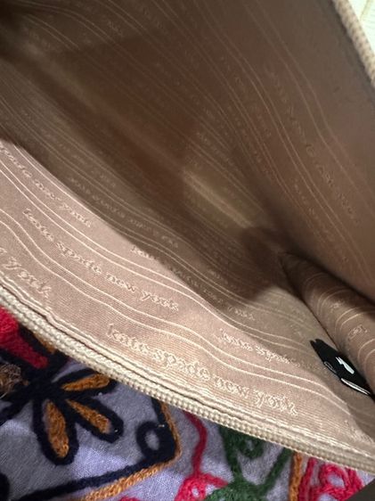 KATE SPADE กระเป๋าคล้องมือ รูปที่ 4