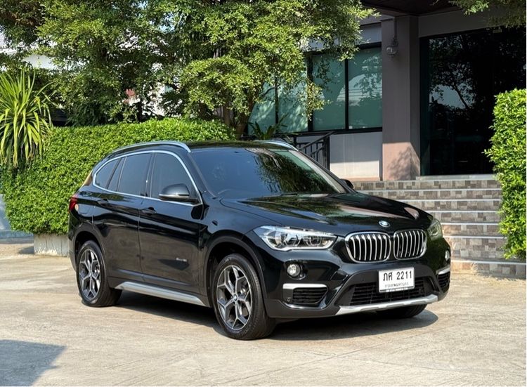 รถ BMW X1 1.5 sDrive18i xLine สี ดำ