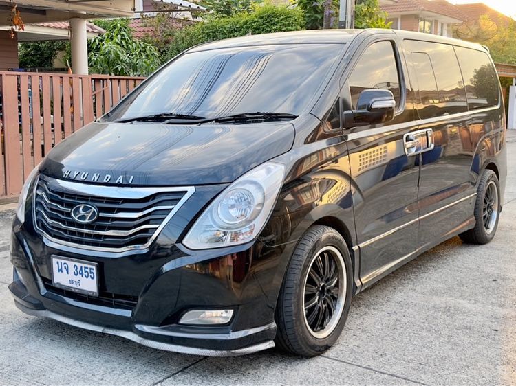 Hyundai H-1  2014 2.5 Deluxe ดีเซล เกียร์อัตโนมัติ ดำ รูปที่ 4