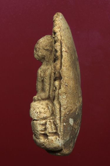 พระลือมงคลลำพูนสวยๆค่ะเก่าค่ะ รูปที่ 4