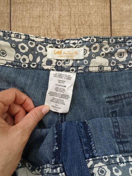 กางเกง 5 ส่วน
Lee
เอว 36 นิ้ว  รูปที่ 3