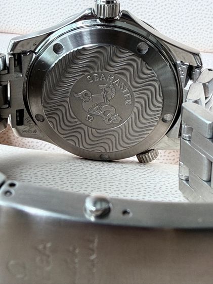 Omega Seamaster Professional 300M  รูปที่ 8