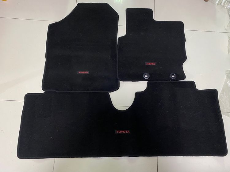 TOYOTA พรมปูพื้นรถยนต์ โตโยต้ารุ่น Yaris