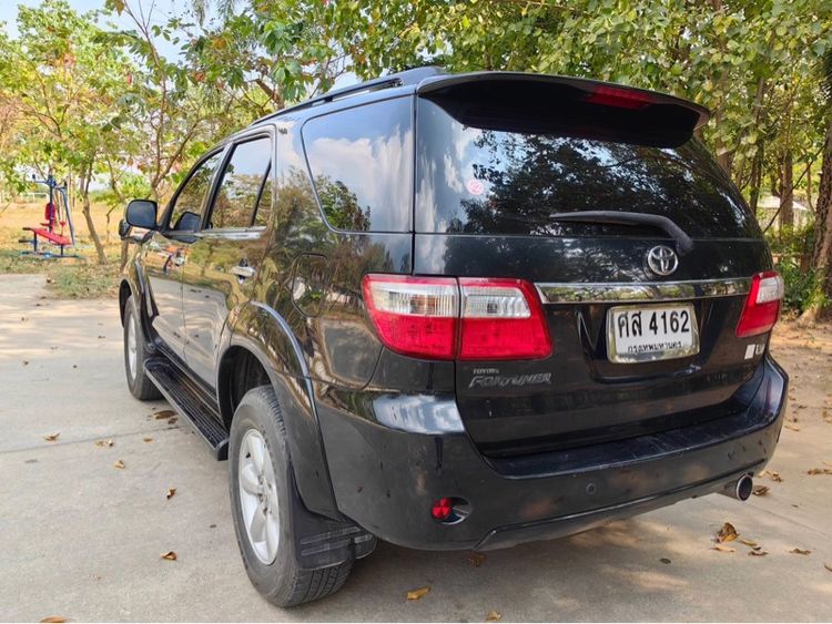 Toyota Fortuner 2005 2.7 V Van เบนซิน LPG เกียร์อัตโนมัติ ดำ รูปที่ 4