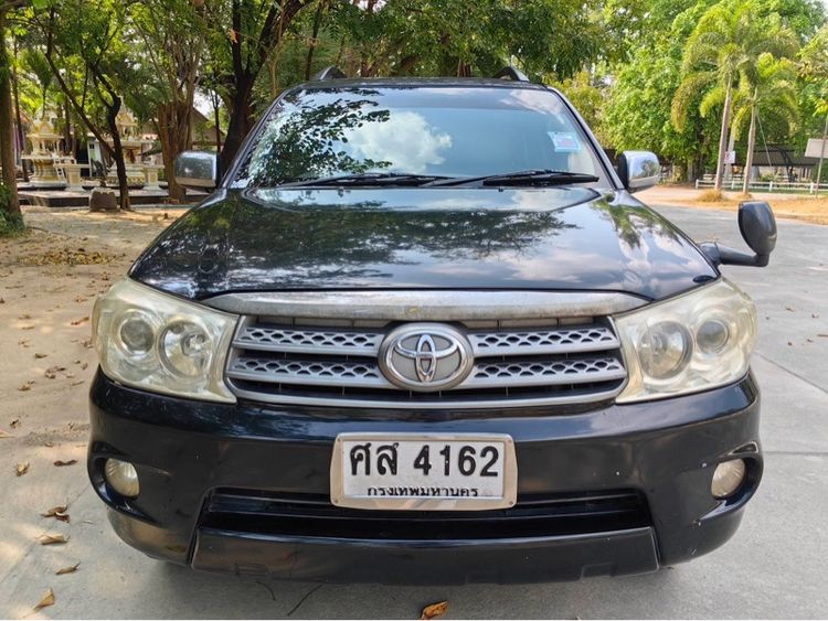 Toyota Fortuner 2005 2.7 V Van เบนซิน LPG เกียร์อัตโนมัติ ดำ รูปที่ 3