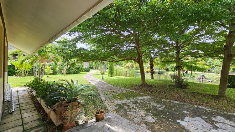 อื่นๆ ตกแต่งครบ ขายพูลวิลล่าหรูอยู่รอยต่อ จ.เชียงใหม่กับลำพูนพร้อมสวนและบ้านรับรอง รูปที่ 2