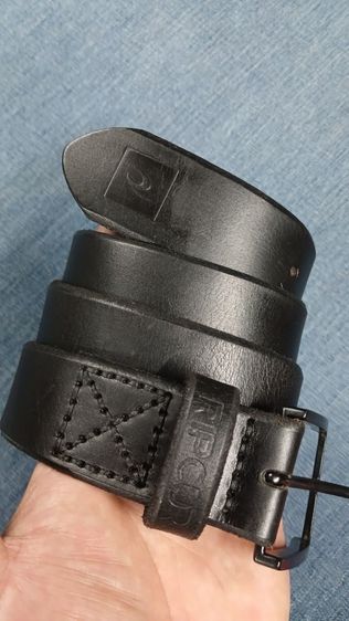 เข็มขัดหนังแท้ RIP CURL
เอว 35 ถึง 39 กว้าง 1.4
ยาวรวมหัว 44.2 หนังหนาสวย
สภาพกริ๊บ  รูปที่ 6
