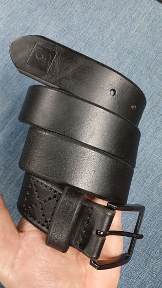 เข็มขัดหนังแท้ RIP CURL
เอว 35 ถึง 39 กว้าง 1.4
ยาวรวมหัว 44.2 หนังหนาสวย
สภาพกริ๊บ 