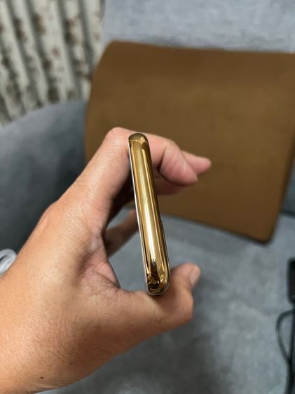IPhone 8 สภาพสวย 64 Gb ทำงานครบแต่จอสีซีด รูปที่ 3