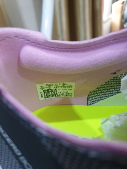 ADIDAS ADIZERO BOSTON 12 ของแท้ มือ 1 ของใหม่เก่าเก็บ อาจมีรอยหลุดตาบ้างเล็กน้อย แต่ยังไม่ผ่านการใช้งาน ออก Shop ไทย รูปที่ 9