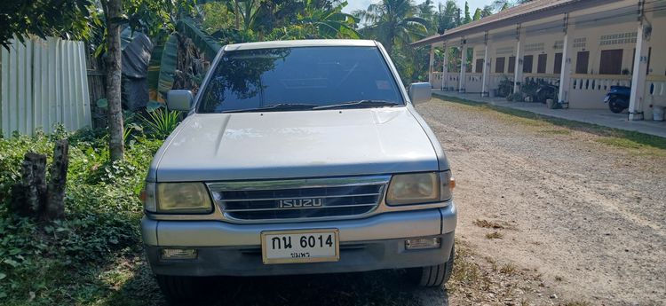 รถ Isuzu Cab 4 รุ่นย่อยอื่นๆ สี เทา