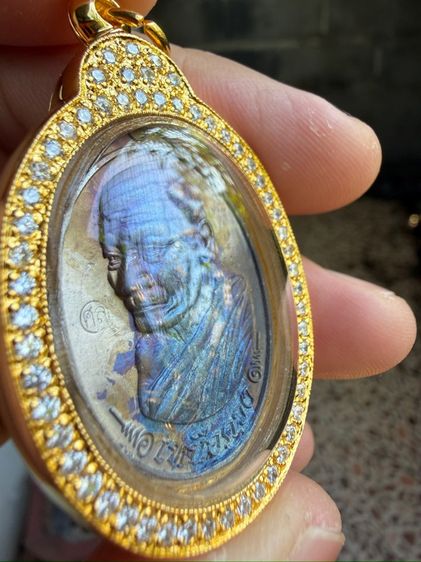 หลวงปู่ศิลา สิริจันโท เหรียญเหนือดวง3 เนื้อแร่เจ้าน้ำเงิน รูปที่ 7