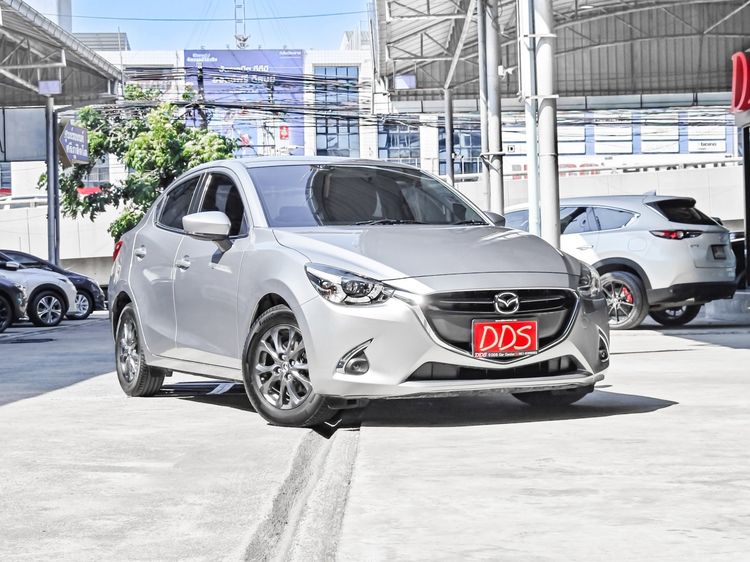Mazda Mazda 2 2019 1.3 High Connect Sedan เบนซิน เกียร์อัตโนมัติ เทา รูปที่ 4