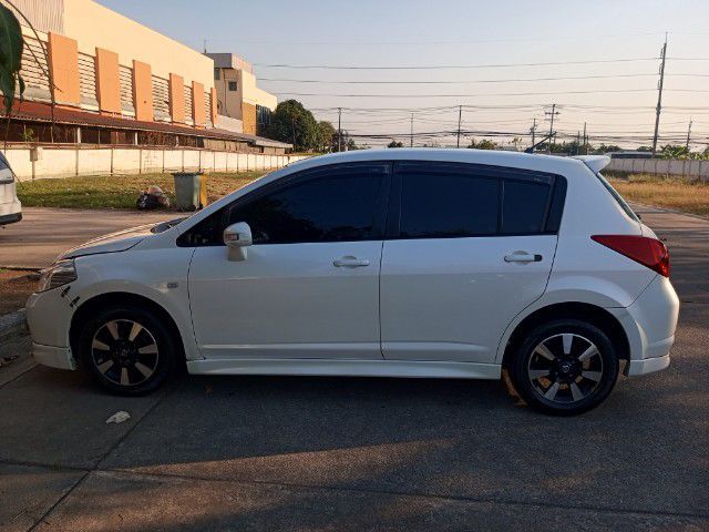 Nissan Tiida 2008 1.6 G Latio Sedan เบนซิน เกียร์อัตโนมัติ ขาว รูปที่ 4