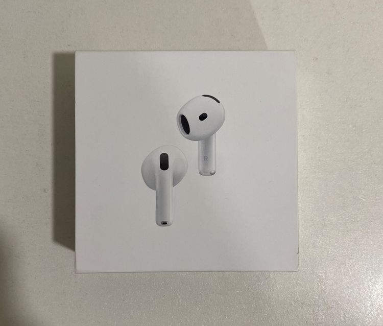 Apple AirPods 4 ANC