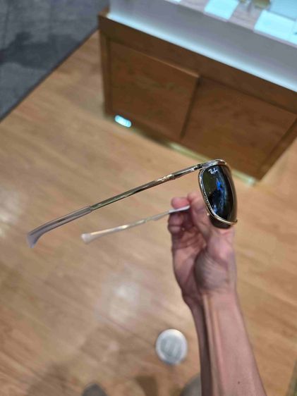 แว่นตา RAYBAN ของแท้ รับประกันแท้ ซื้อจากห้าง  เดิมๆ ของใหม่เก่าเก็บ สวยหายาก พร้อมกล่องใหม่ๆ ขายขาดทุนให้ครับพี่ๆ ซื้อผิดรุ่นใหุ้ณพ่อ ครับ  รูปที่ 18