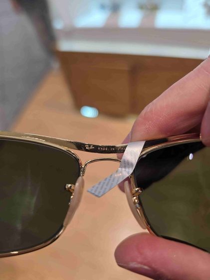 แว่นตา RAYBAN ของแท้ รับประกันแท้ ซื้อจากห้าง  เดิมๆ ของใหม่เก่าเก็บ สวยหายาก พร้อมกล่องใหม่ๆ ขายขาดทุนให้ครับพี่ๆ ซื้อผิดรุ่นใหุ้ณพ่อ ครับ  รูปที่ 16