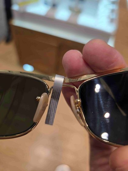แว่นตา RAYBAN ของแท้ รับประกันแท้ ซื้อจากห้าง  เดิมๆ ของใหม่เก่าเก็บ สวยหายาก พร้อมกล่องใหม่ๆ ขายขาดทุนให้ครับพี่ๆ ซื้อผิดรุ่นใหุ้ณพ่อ ครับ  รูปที่ 12