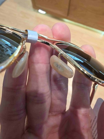 แว่นตา RAYBAN ของแท้ รับประกันแท้ ซื้อจากห้าง  เดิมๆ ของใหม่เก่าเก็บ สวยหายาก พร้อมกล่องใหม่ๆ ขายขาดทุนให้ครับพี่ๆ ซื้อผิดรุ่นใหุ้ณพ่อ ครับ  รูปที่ 7