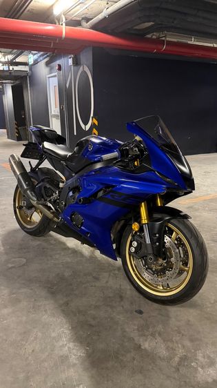 Yamaha R6