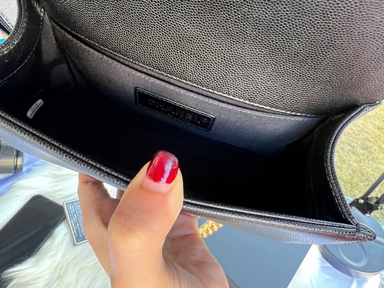 Chanel Boy 8” Black Caviar GHW (Holo 30) 🖤 สวยกริบเหมือนถอยใหม่  รูปที่ 11