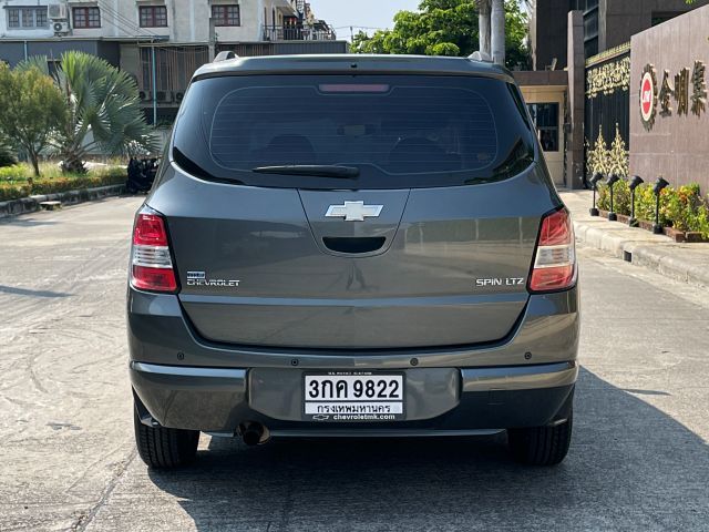 Chevrolet Spin 2014 1.5 LTZ เบนซิน ไม่ติดแก๊ส เกียร์อัตโนมัติ เทา รูปที่ 4