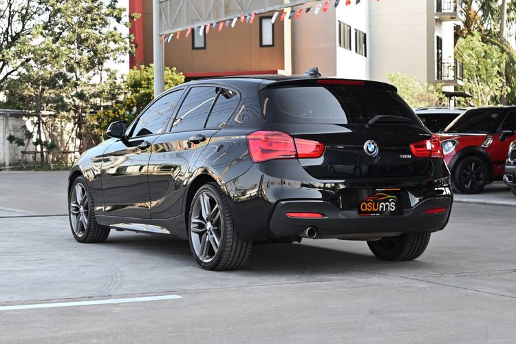 BMW Series 1 2016 118i Sedan เบนซิน ไม่ติดแก๊ส เกียร์อัตโนมัติ ดำ รูปที่ 3