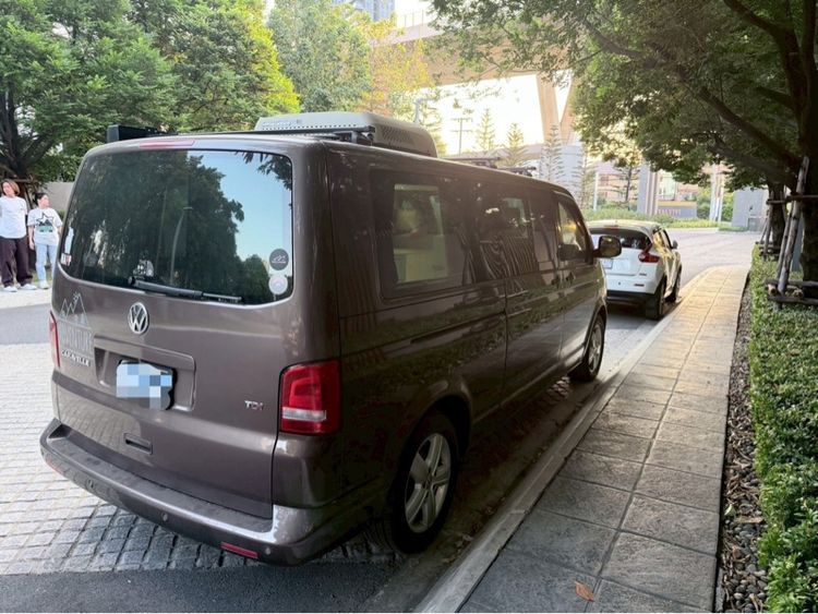 Volkswagen Caravelle 2011 2.0 TDi Van ดีเซล ไม่ติดแก๊ส เกียร์อัตโนมัติ น้ำตาล รูปที่ 2