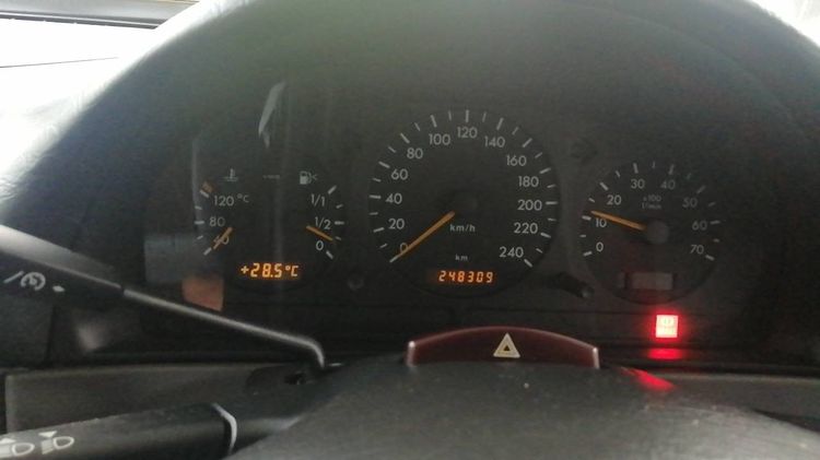 Mercedes-Benz รุ่นอื่นๆ 2002 รุ่นย่อยอื่นๆ Utility-car เบนซิน ไม่ติดแก๊ส เกียร์อัตโนมัติ เทา รูปที่ 4