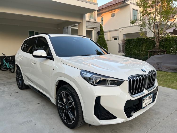 BMW X1 2025 2.0 sDrive20i M Sport Utility-car เบนซิน ไม่ติดแก๊ส เกียร์อัตโนมัติ ขาว รูปที่ 3