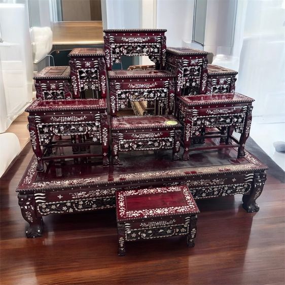 โต๊ะหมู่ฝังมุก สวยสภาพดี 