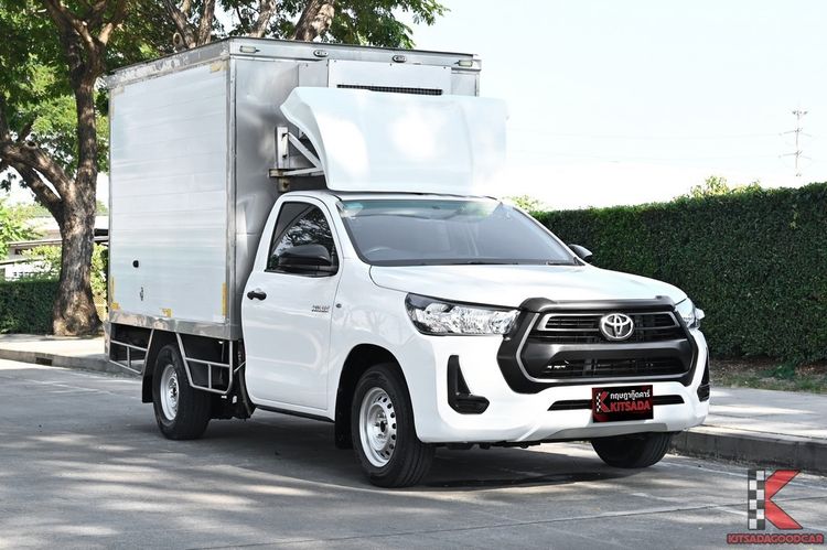 รถ Toyota Hilux Revo 2.4 Entry สี ขาว