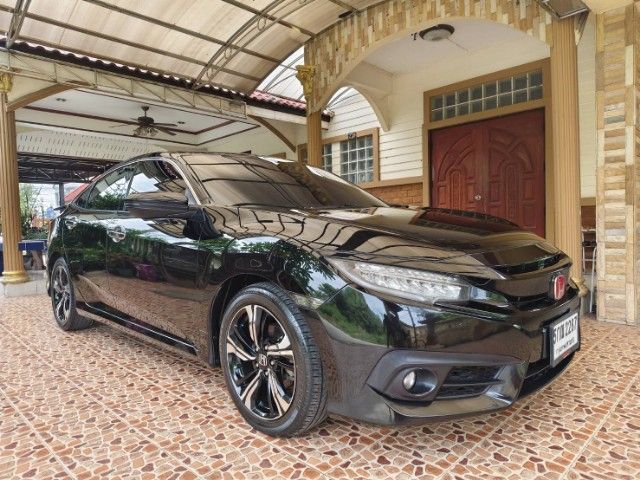 รถ Honda Civic 1.5 Turbo RS สี ดำ
