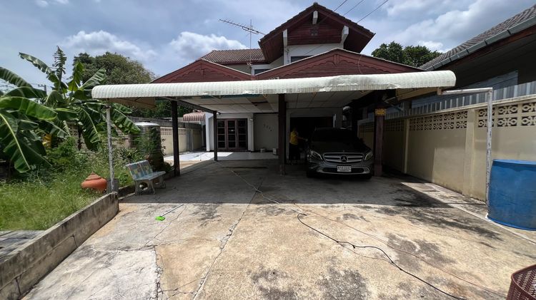 อื่นๆ ไม่มี สร้างเสร็จก่อน 2010 ขายบ้านเดี่ยว 2 ชั้น  รูปที่ 2