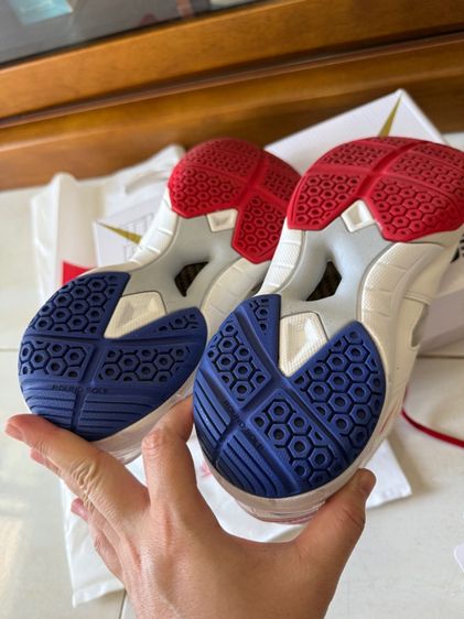 รองเท้ากีฬาแบดมินตัน รูปที่ 5