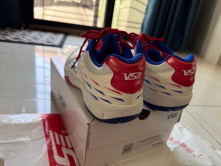 รองเท้ากีฬาแบดมินตัน รูปที่ 8