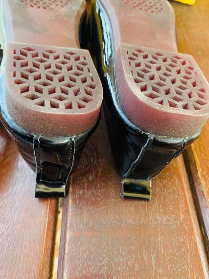 รองเท้าสวมผู้หญิง  รูปที่ 7