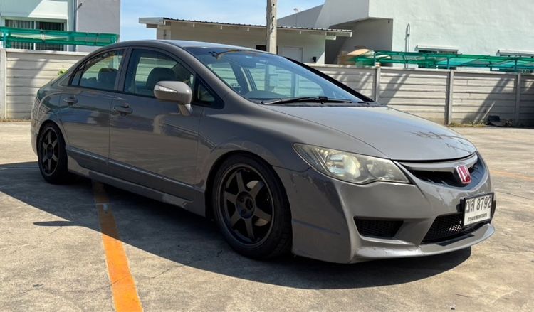 Honda Civic 2009 1.8 E i-VTEC Sedan เบนซิน ไม่ติดแก๊ส เกียร์ธรรมดา เทา รูปที่ 3